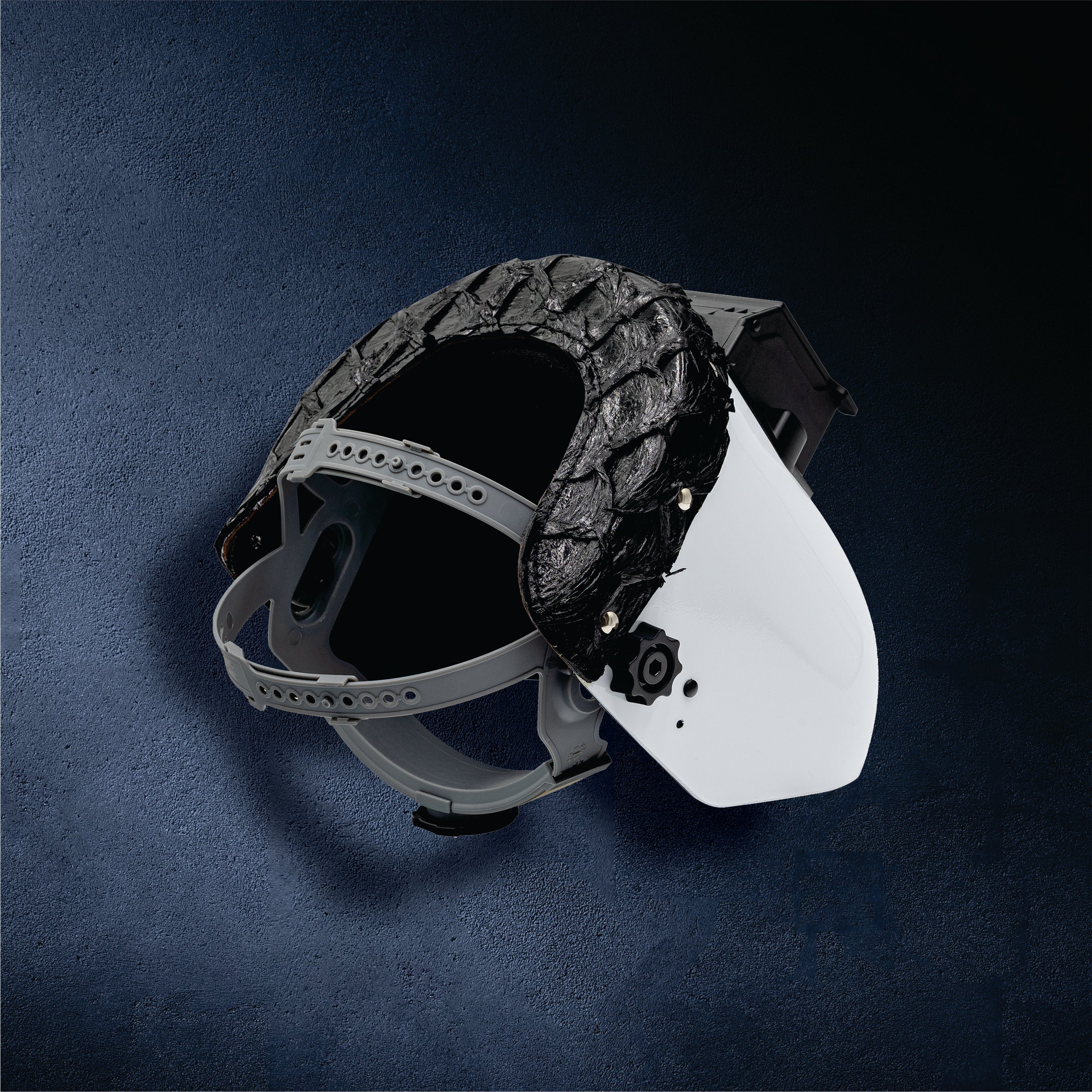 Outlaw Leather Proliner — Black Pirarucu